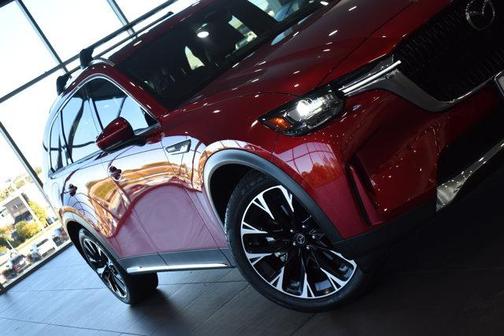 2024 Mazda CX-90 PHEV Premium Plus