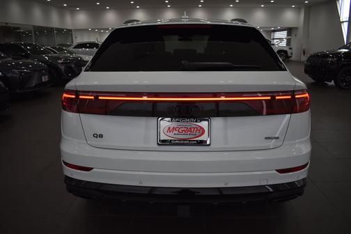 Glacier White Metallic 2025 Audi Q8 55 Premium Plus