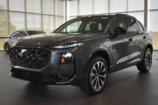 Daytona Gray Pearl Effect 2026 Audi Q3 TFSI quattro S tronic