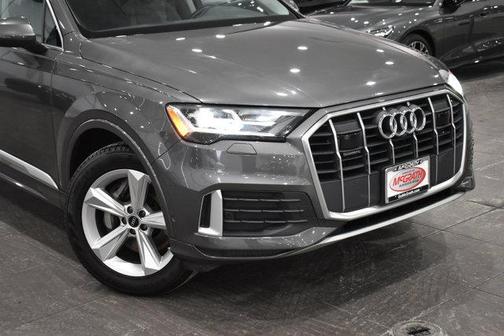 2023 Audi Q7 45 Premium Plus