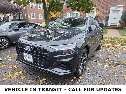 2023 Audi Q8 55 Premium Plus