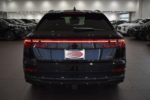Mythos Black Metallic 2026 Audi Q8 55 Premium Plus