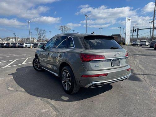 2023 Audi Q5 45 S line Premium