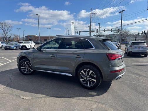 2023 Audi Q5 45 S line Premium