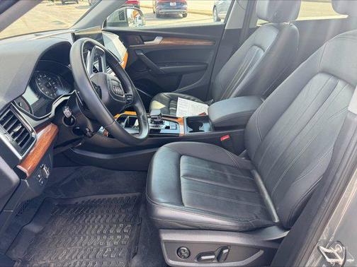 2023 Audi Q5 45 S line Premium