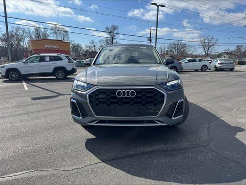 2023 Audi Q5 45 S line Premium