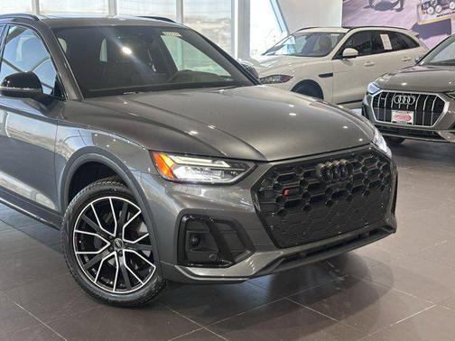 Daytona Gray Pearl Effect 2023 Audi SQ5 3.0T Premium Plus