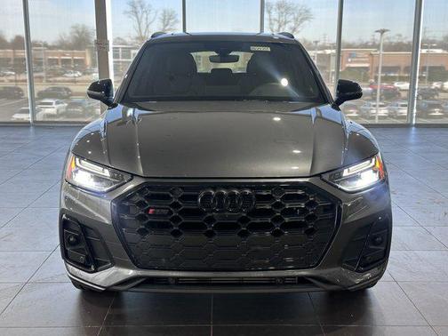 Daytona Gray Pearl Effect 2023 Audi SQ5 3.0T Premium Plus