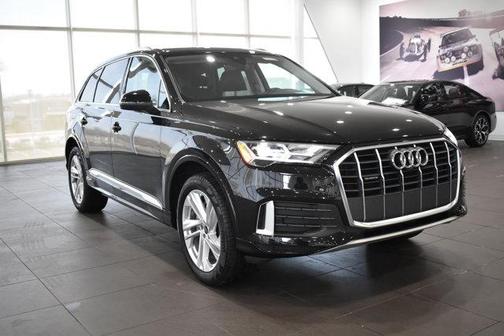 2023 Audi Q7 45 Premium