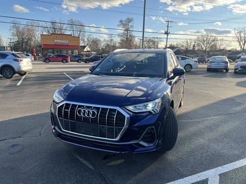 2023 Audi Q3 45 S line Premium Plus