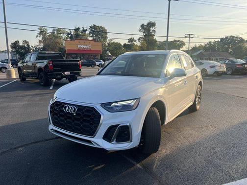 2022 Audi Q5 45 S line Premium