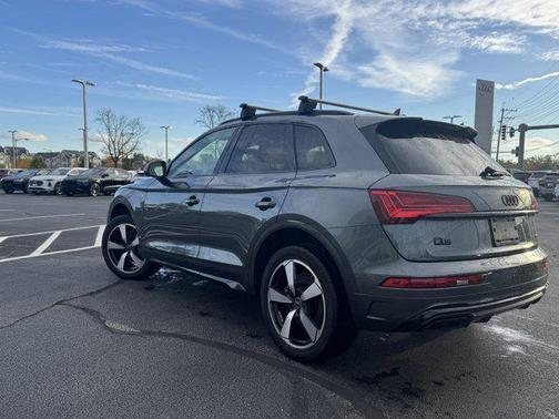 2022 Audi Q5 45 S line Premium Plus