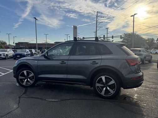 2022 Audi Q5 45 S line Premium Plus