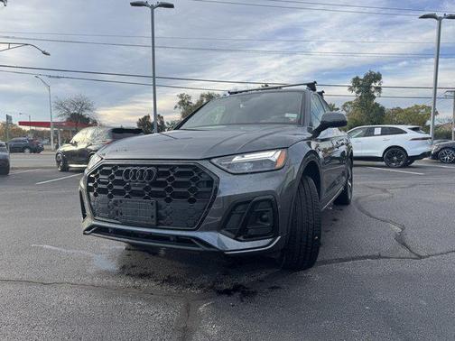 2022 Audi Q5 45 S line Premium Plus