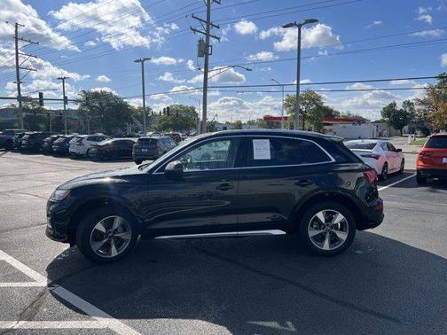 2022 Audi Q5 40 Premium Plus