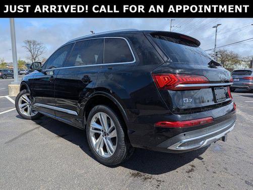 2022 Audi Q7 45 Premium