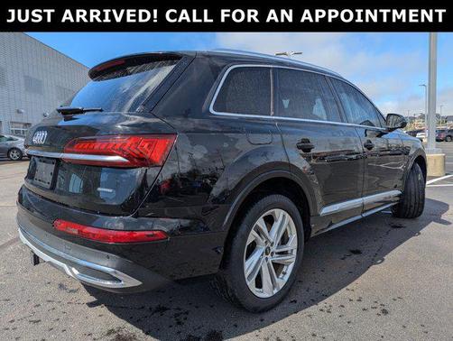 2022 Audi Q7 45 Premium