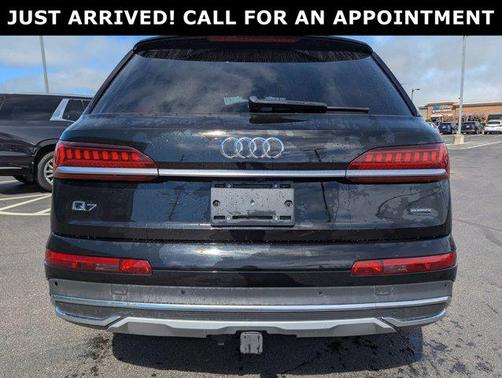 2022 Audi Q7 45 Premium