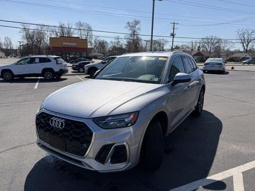 2023 Audi Q5 45 S line Premium Plus