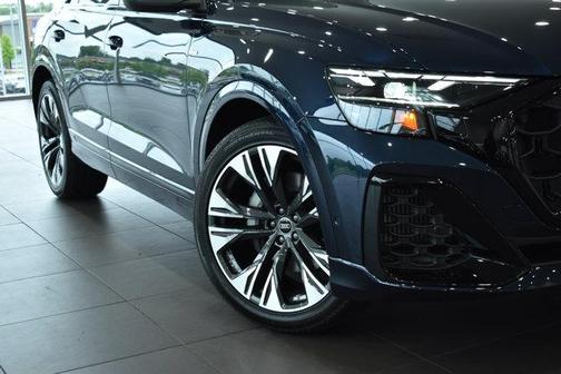 2025 Audi Q8 55 Premium Plus