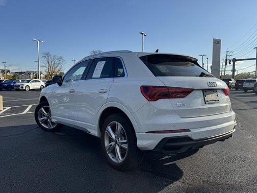 2024 Audi Q3 45 S line Premium Plus