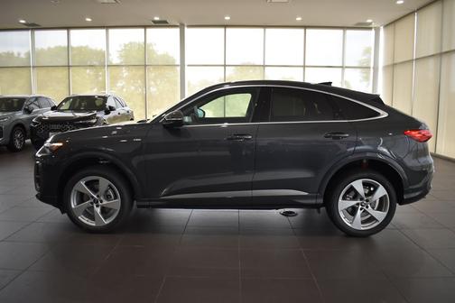 Tambora Gray Metallic 2026 Audi Q5 Sportback Premium Plus TFSI quattro S tronic