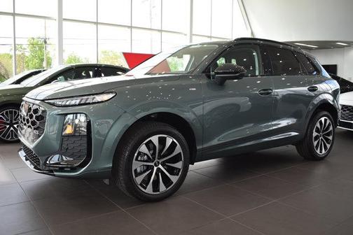 Sage Green metallic 2026 Audi Q3 TFSI quattro S tronic