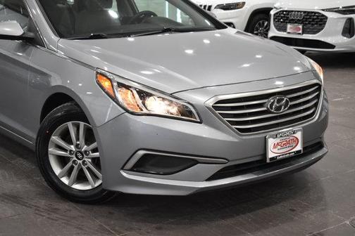 2017 Hyundai SONATA SE