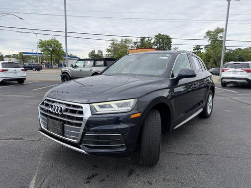 Moonlight Blue Metallic 2019 Audi Q5 2.0T Premium Plus