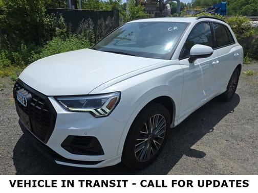 Ibis White 2023 Audi Q3 Premium 40 TFSI quattro Tiptronic