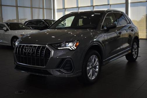 2025 Audi Q3 Premium 45 TFSI S line quattro Tiptronic