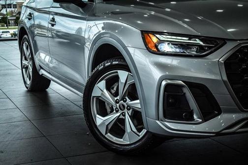 2022 Audi Q5 45 S line Premium Plus