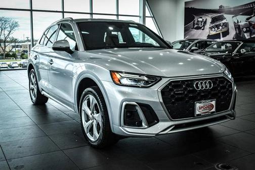 2022 Audi Q5 45 S line Premium Plus
