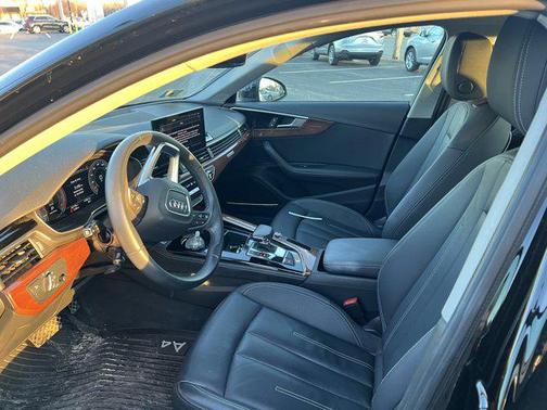 2023 Audi A4 40 Premium Plus