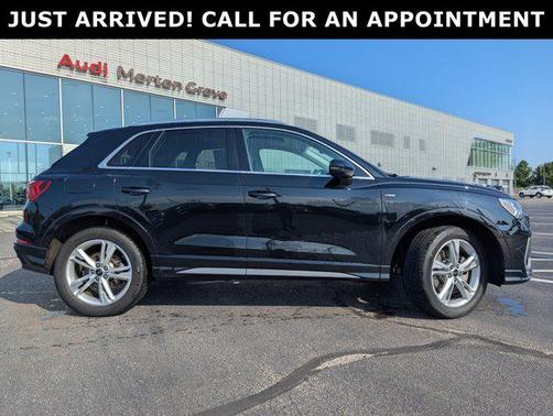 2023 Audi Q3 Premium 45 TFSI S line quattro Tiptronic