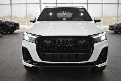2026 Audi Q7 45 Premium Plus