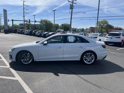 2022 Audi A4 45 S line Premium Plus