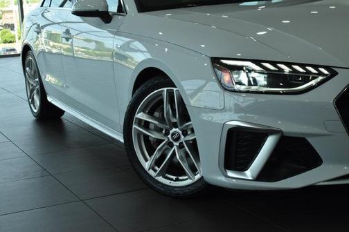 2022 Audi A4 45 S line Premium Plus