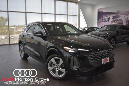 Mythos Black Metallic 2025 Audi Q5 Premium Plus TFSI quattro S tronic