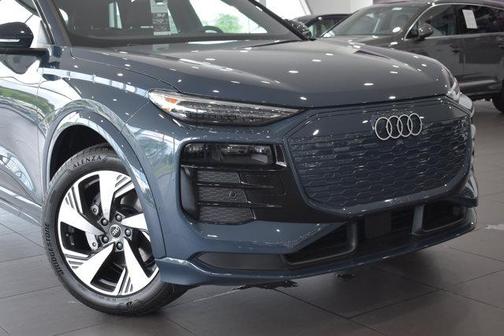 2025 Audi Q6 e-tron Premium Plus quattro