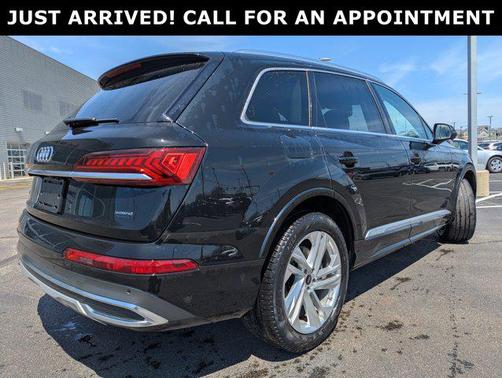 2022 Audi Q7 55 Premium Plus