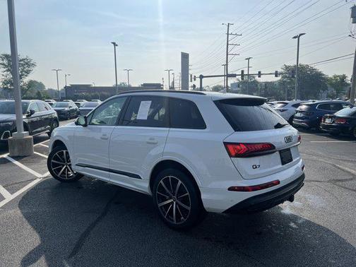 2023 Audi Q7 55 Premium Plus