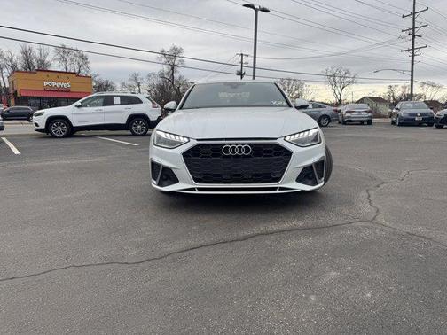 2023 Audi A4 45 S line Premium