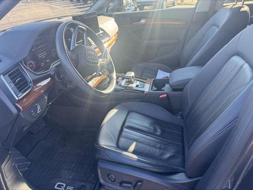 2023 Audi Q5 45 S line Premium Plus
