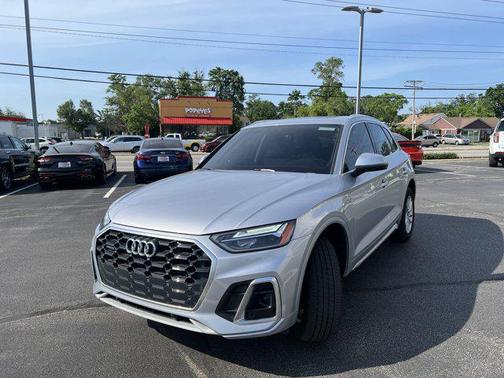 2023 Audi Q5 45 S line Premium