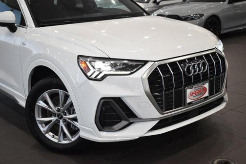 2024 Audi Q3 Premium 45 TFSI S line quattro Tiptronic