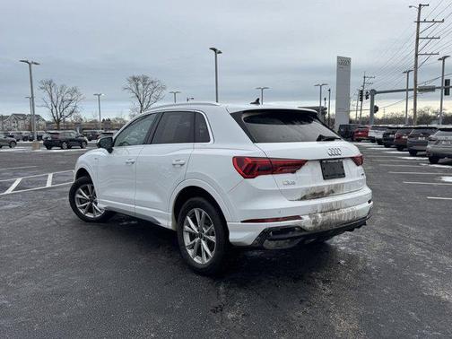 2024 Audi Q3 Premium 45 TFSI S line quattro Tiptronic