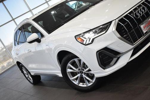 2024 Audi Q3 Premium 45 TFSI S line quattro Tiptronic