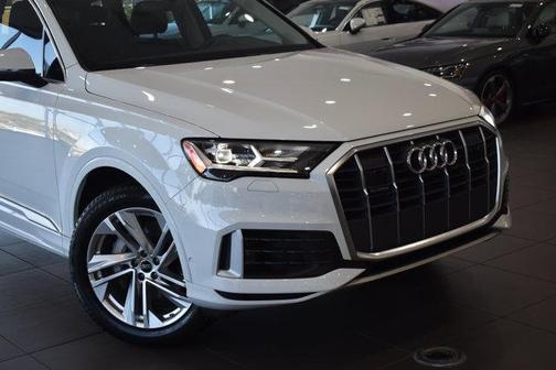 2023 Audi Q7 55 Premium Plus