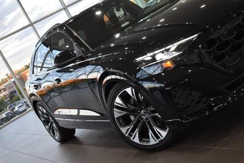 2026 Audi Q8 55 Premium Plus